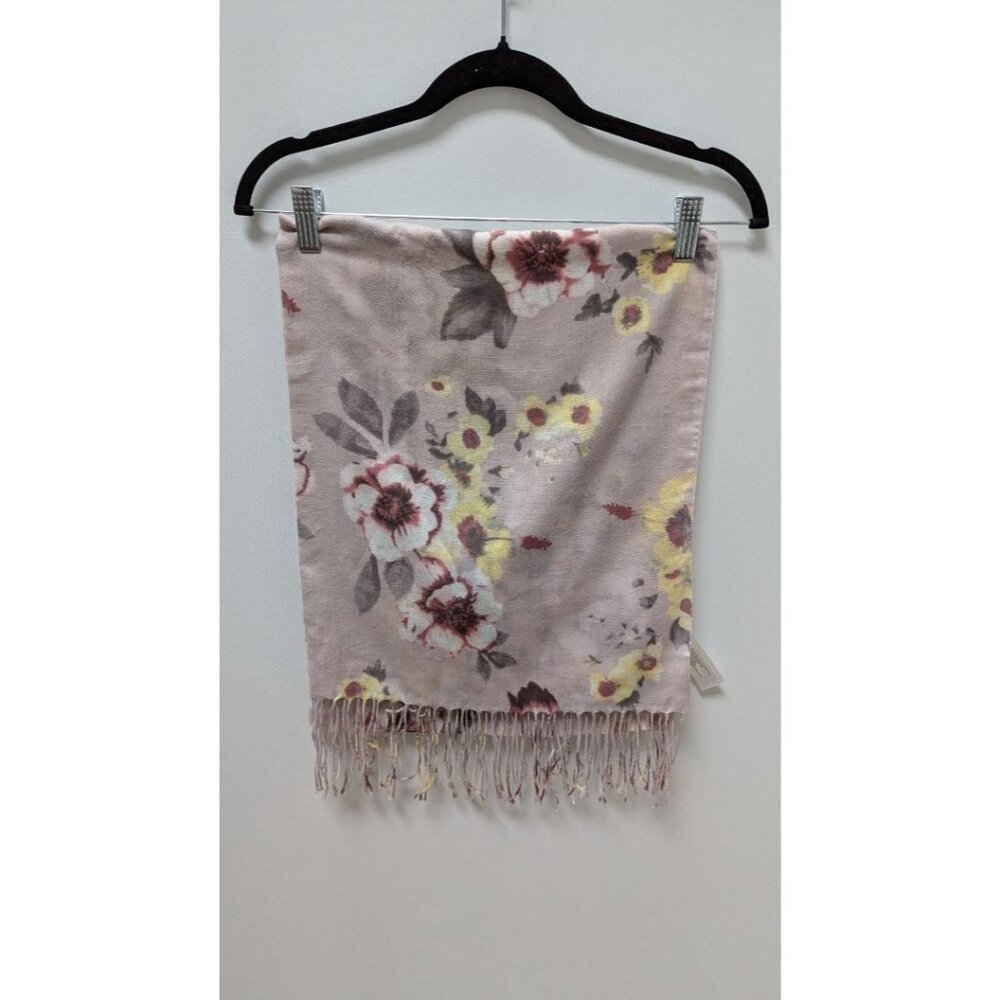We Care Light Lavender Floral Tassel-Fringe Scarf